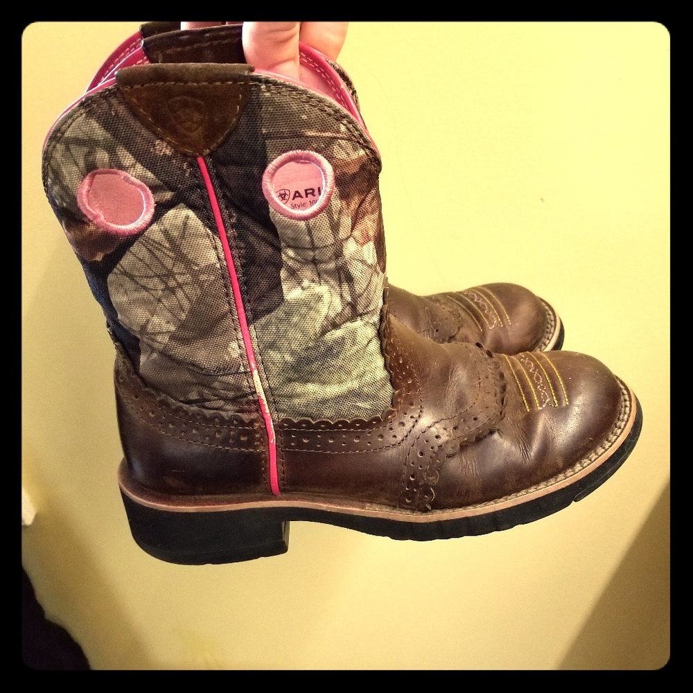 Pink camo boots